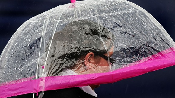 Heavy rainy weather puts Britain on high flood alert Heavy rainy weather puts Britain on high flood alert